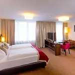 Отель Stadt 4*