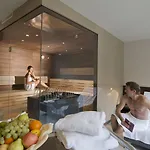 Отель Stadt 4*