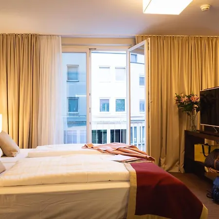 Ξενοδοχείο Stadt 4*