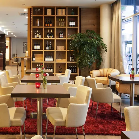 Stadt מלון 4*