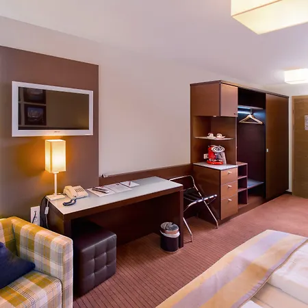 Stadt Ξενοδοχείο Κουφστέιν