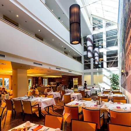 Ξενοδοχείο Stadt 4*