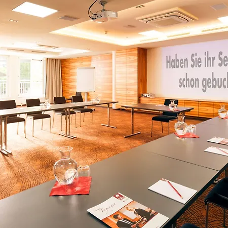 Stadt Ξενοδοχείο 4*