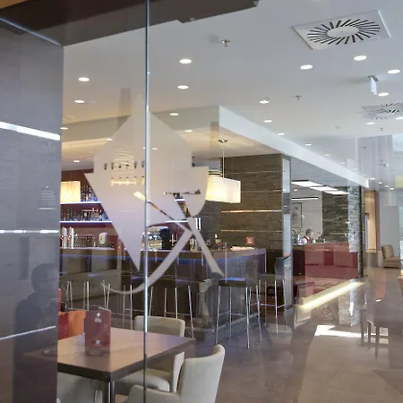 Stadt Ξενοδοχείο 4*