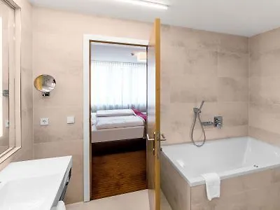 Stadt מלון 4*