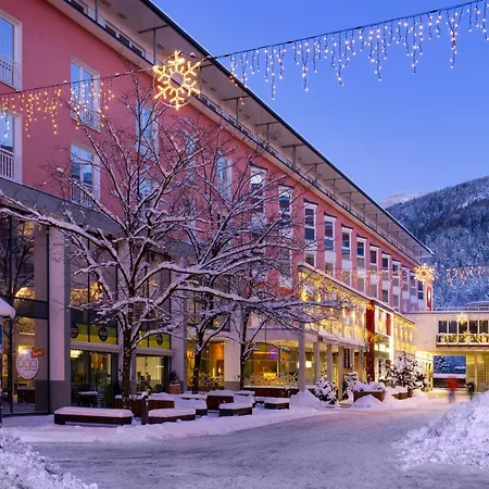 Stadt Hotel 4*